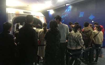 �ϲ�VR̓�M�w�(y��n)�^��ɽ�˺�